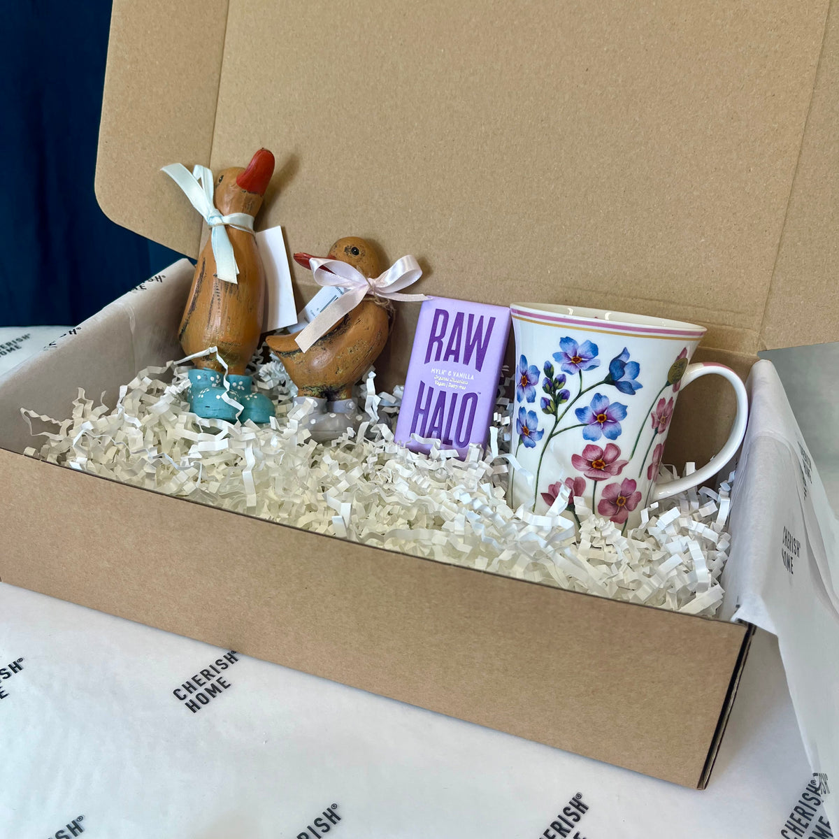 Sweet Ducks & Blooms Gift Box
