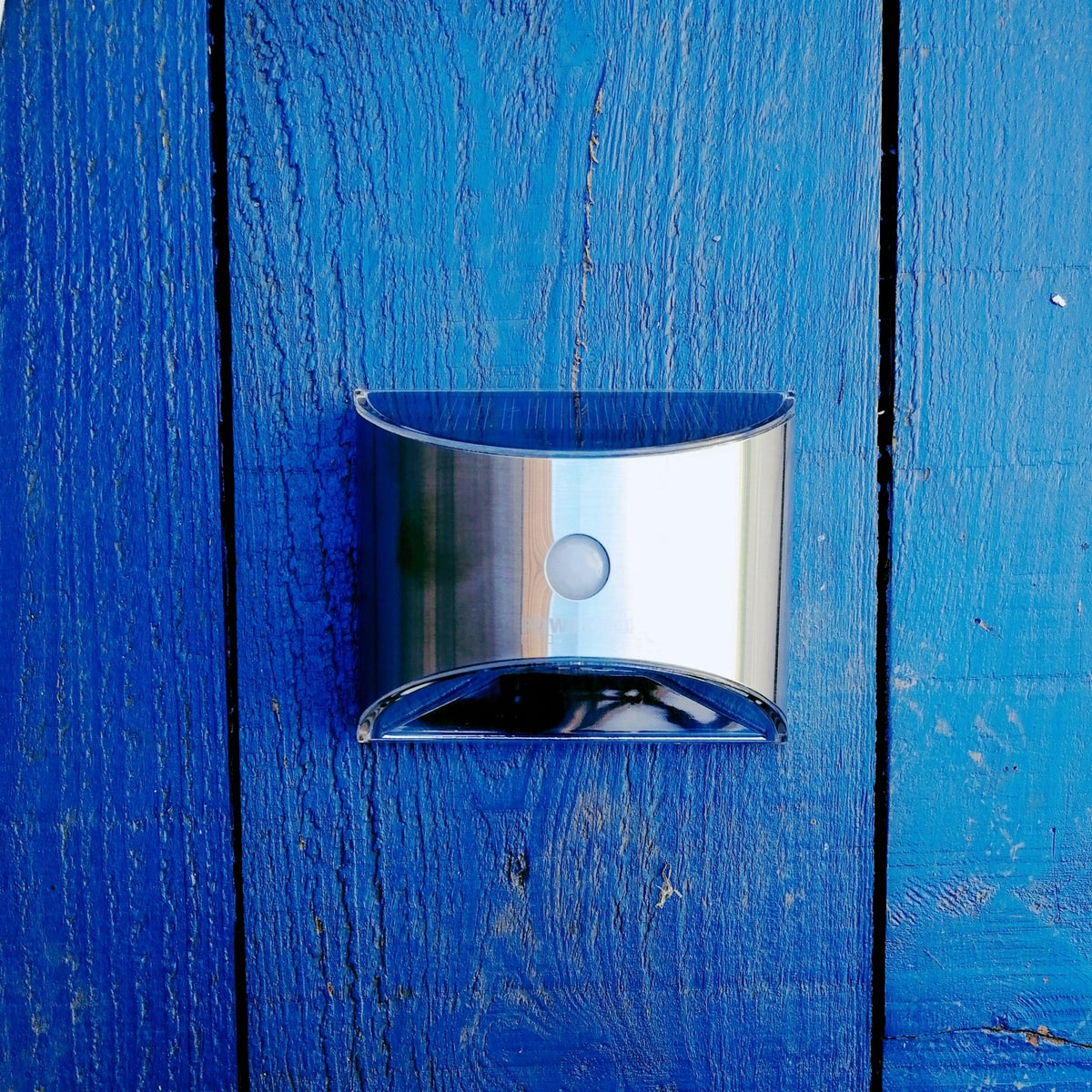 Solar Powered Motion Sensor Wall Light