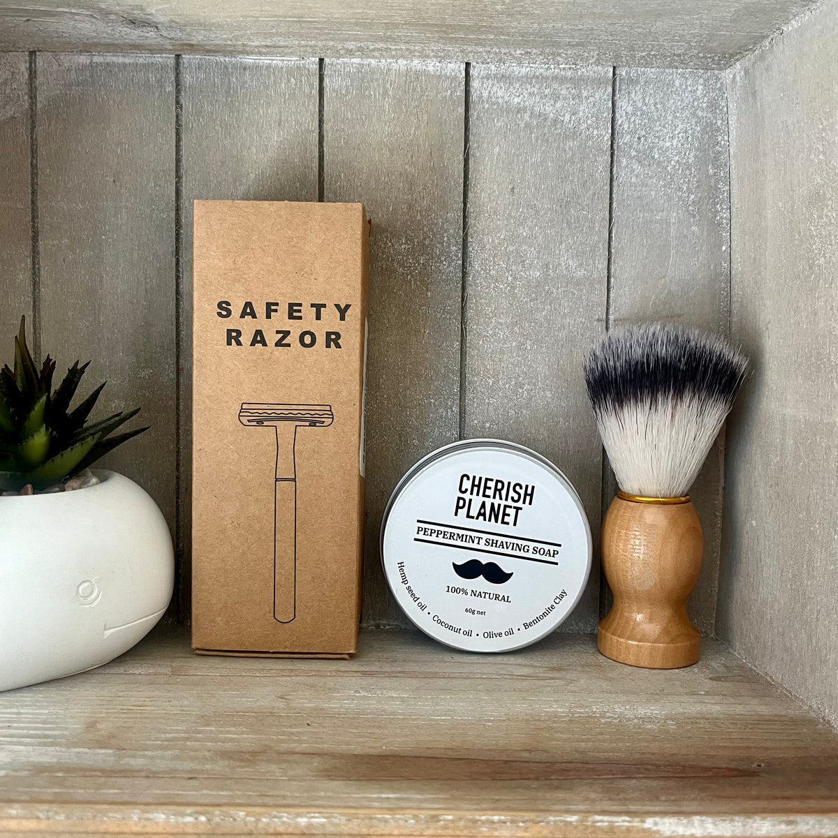 Men's Shaving Kit with Safety Razor, Shaving Soap, and Shaving Brush - Complete Grooming Set for a Close and Smooth Shave