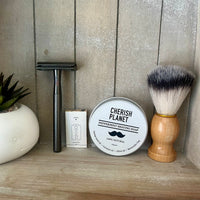 Men's Shaving Kit with Safety Razor, Shaving Soap, and Shaving Brush - Complete Grooming Set for a Close and Smooth Shave