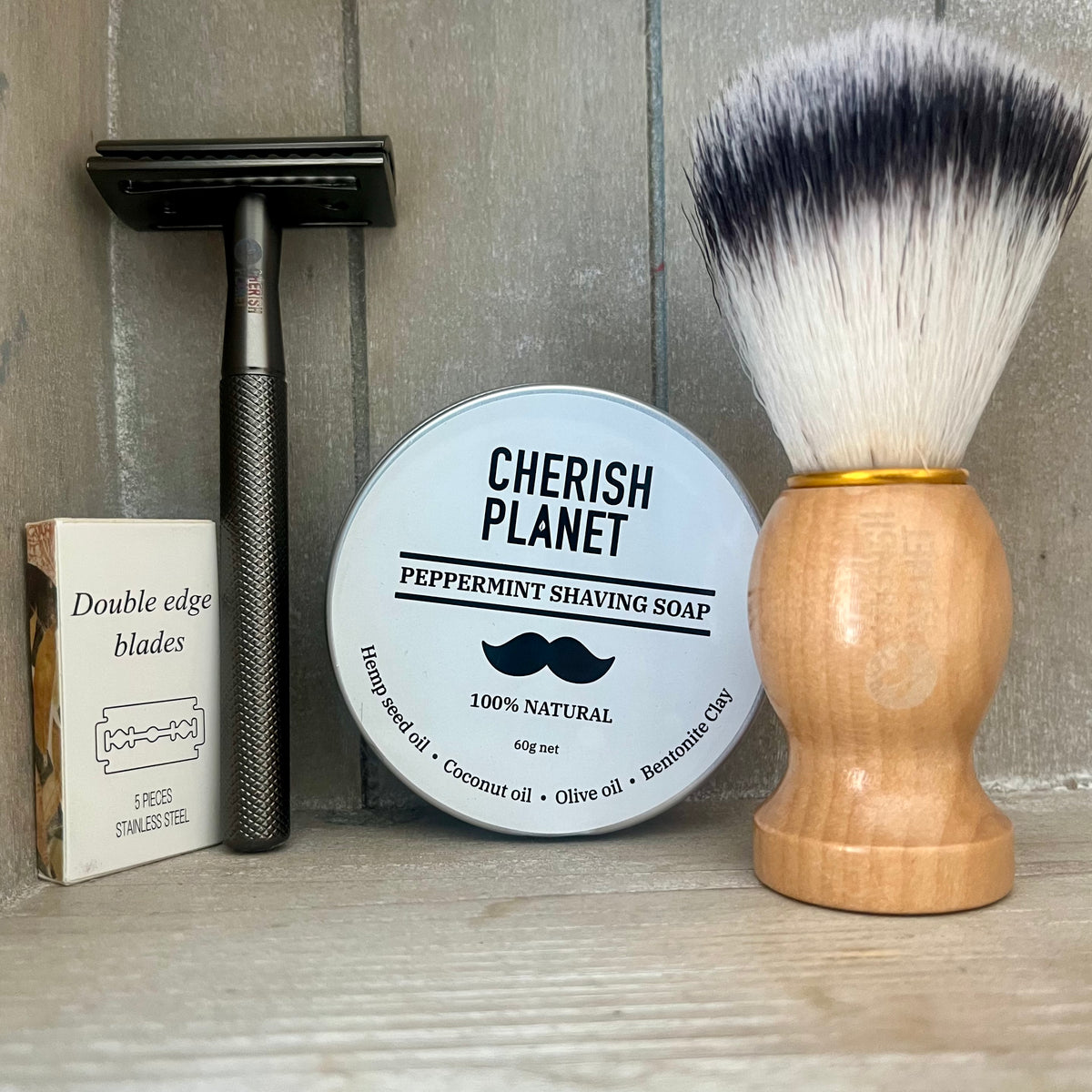 Men's Shaving Kit with Safety Razor, Shaving Soap, and Shaving Brush - Complete Grooming Set for a Close and Smooth Shave