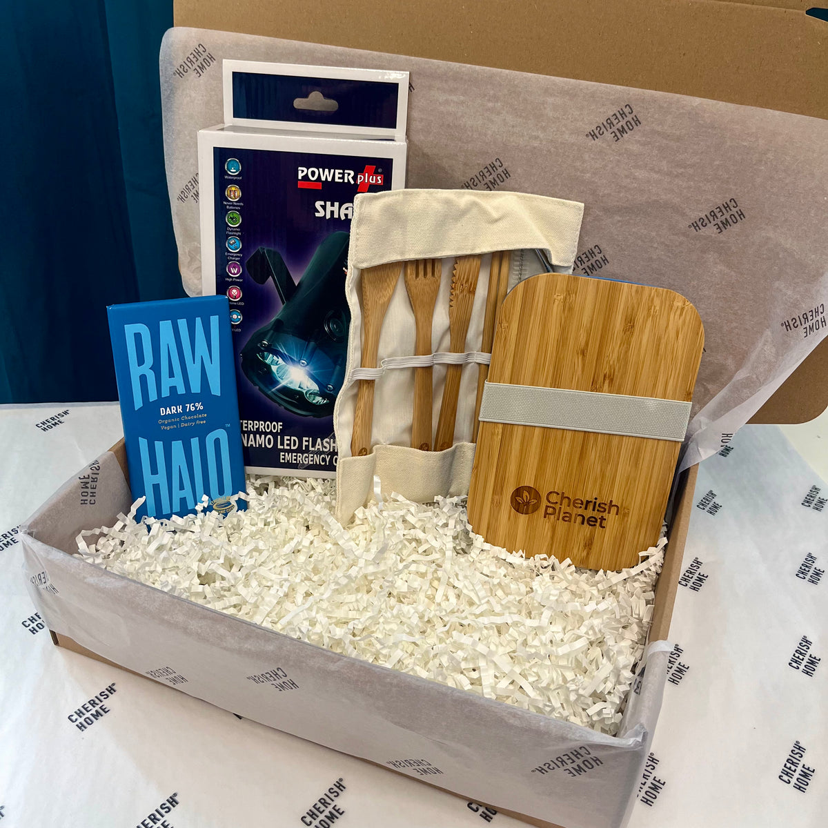 Father's Day Gift Box for the Adventure Dad: Lunch Box, Cutlery, Torch & Chocolate