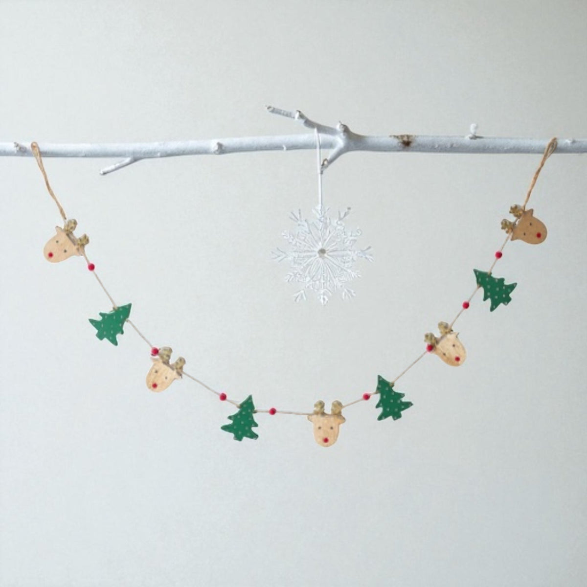 Festive Wooden Reindeer & Tree Garland - 125cm Christmas Decoration for Mantle or Tree - Cherish Home