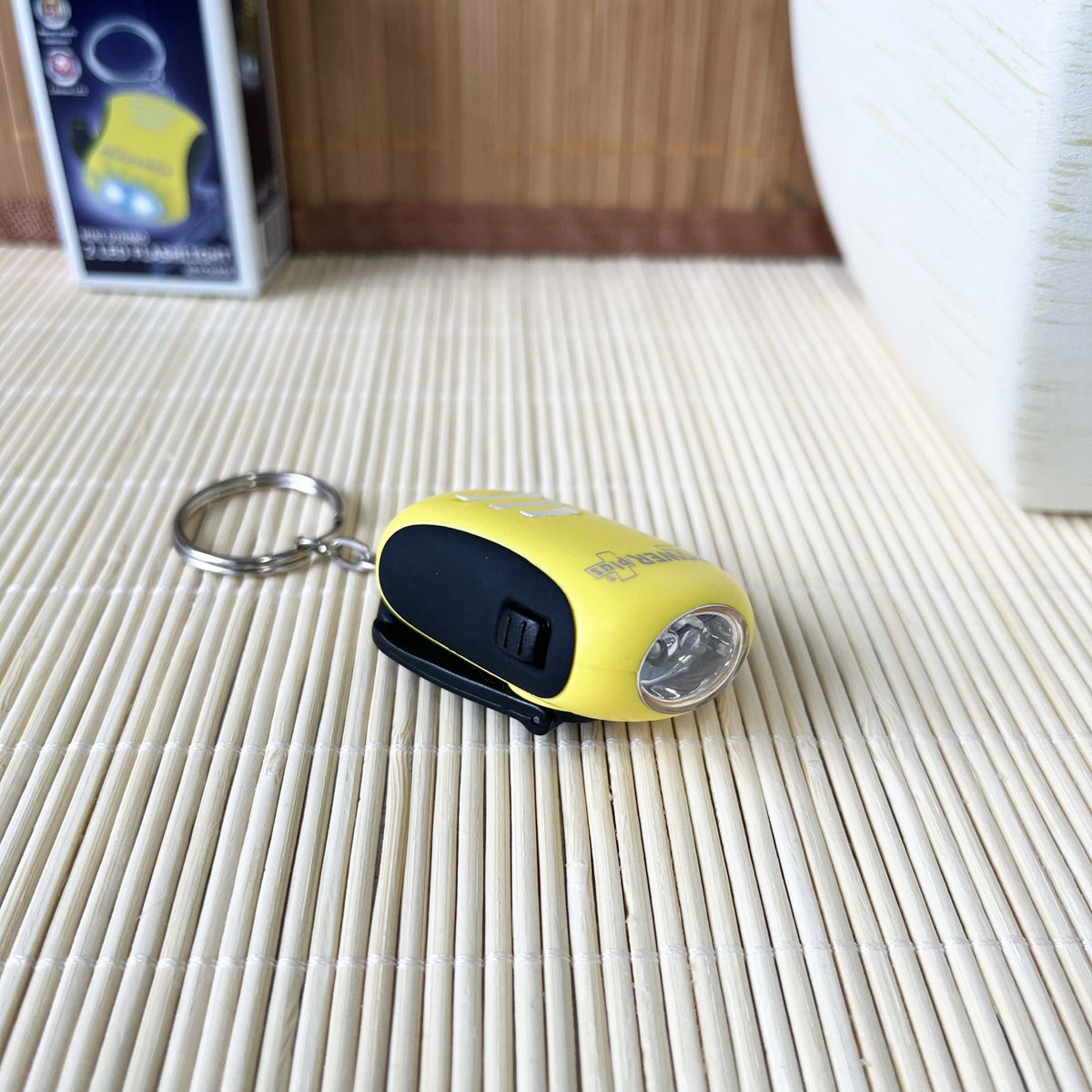 POWERplus Bee Mini Dynamo LED Torch with Keychain - Cherish Home