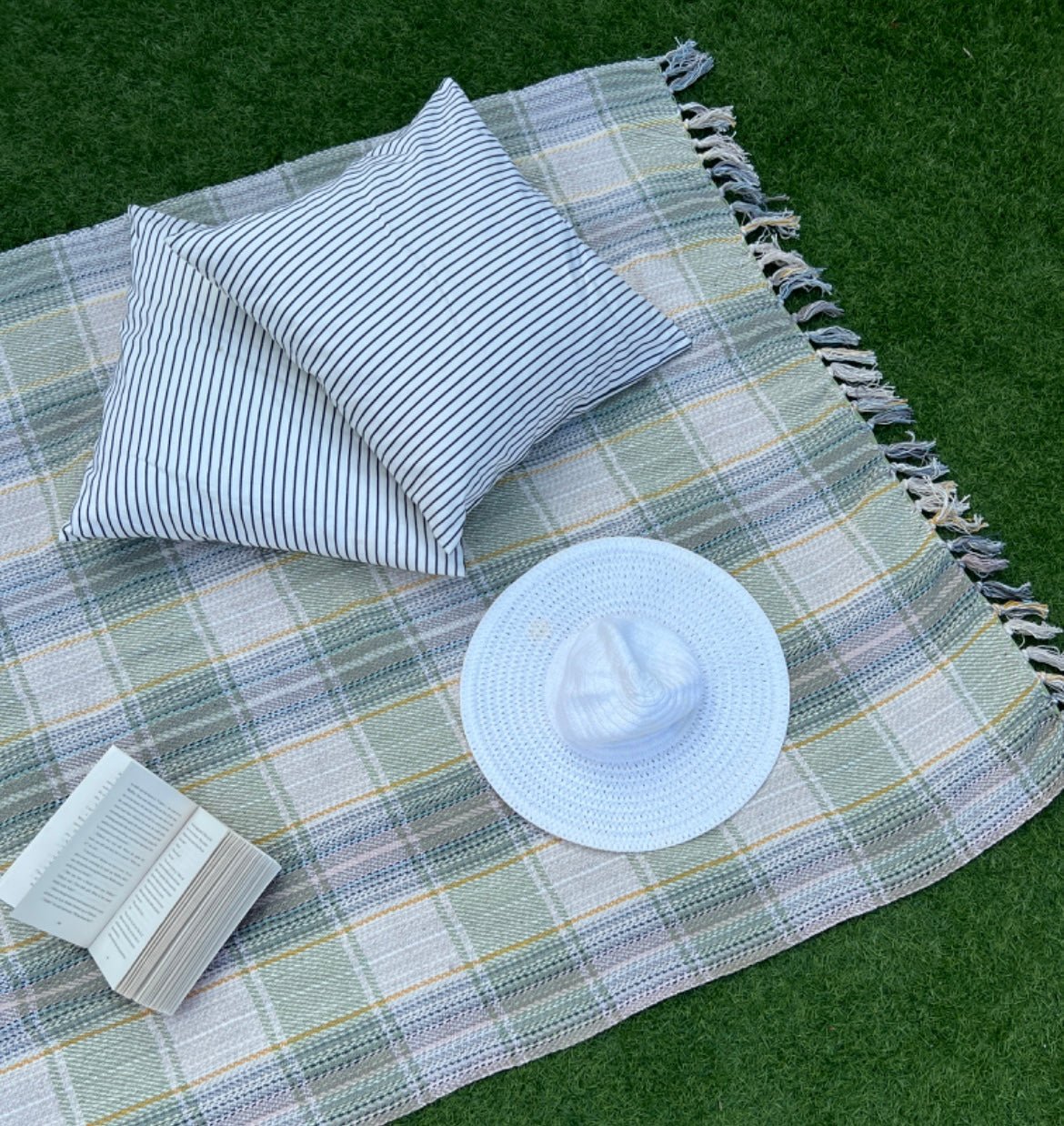 Sustainable Outdoor Picnic Blanket 130x150cm, made from Recycled Materials - Cherish Home