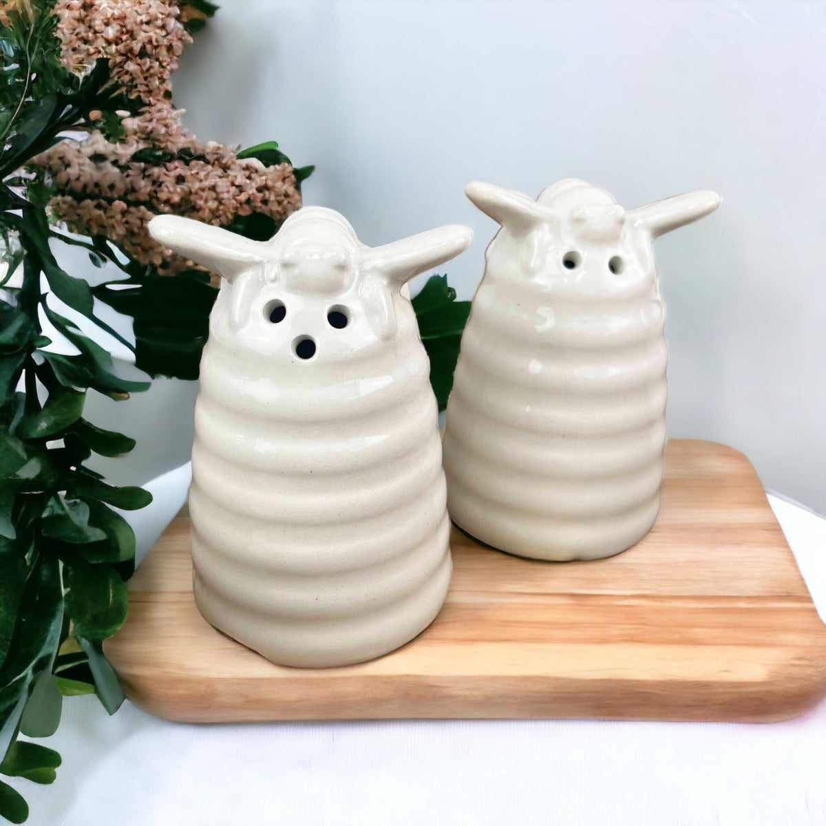 Cream Bee Hive Salt & Pepper Shaker Set – Cherish Home