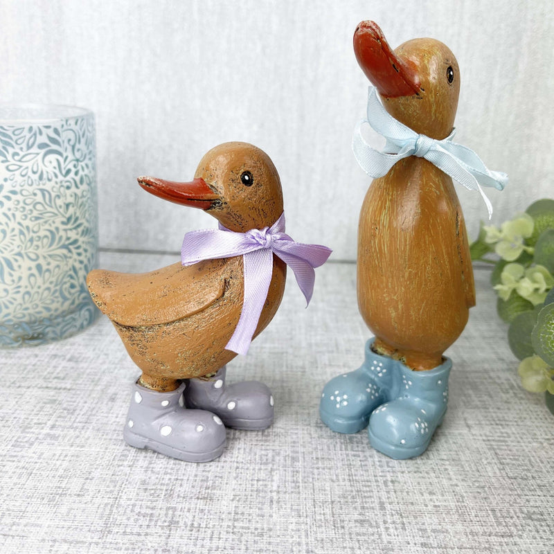 Dina & Danny Duck with floral stem and candle
