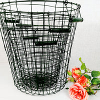 Black metal wire basket set of 3 with flower